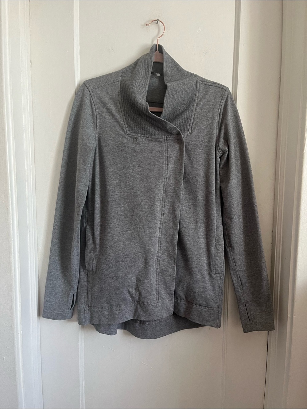 Lululemon Belle Wrap
Heathered Medium Grey